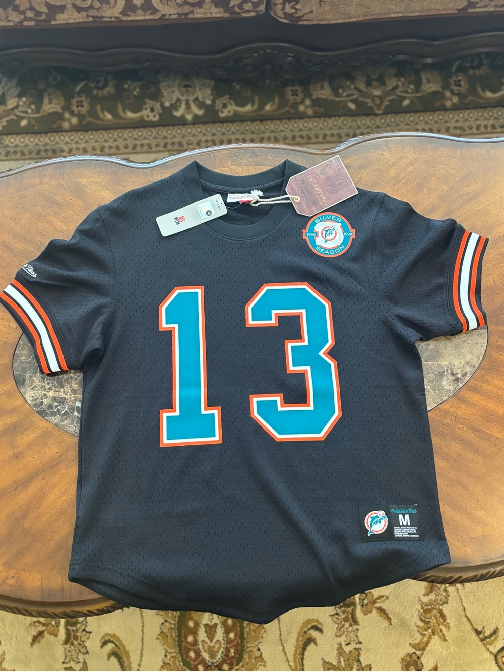 Dan Marino Throwback Mitchell & Ness Jersey Size Medium